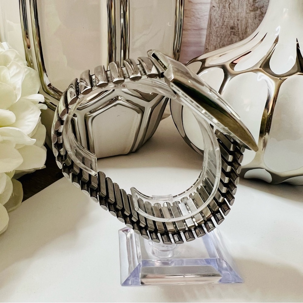 Silver Sevil Watch - Picture 5 of 9
